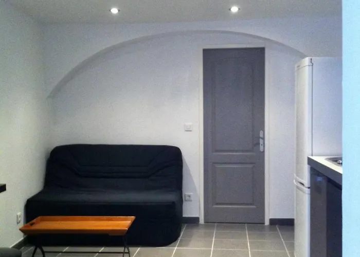 Centre * אז'אקסיו